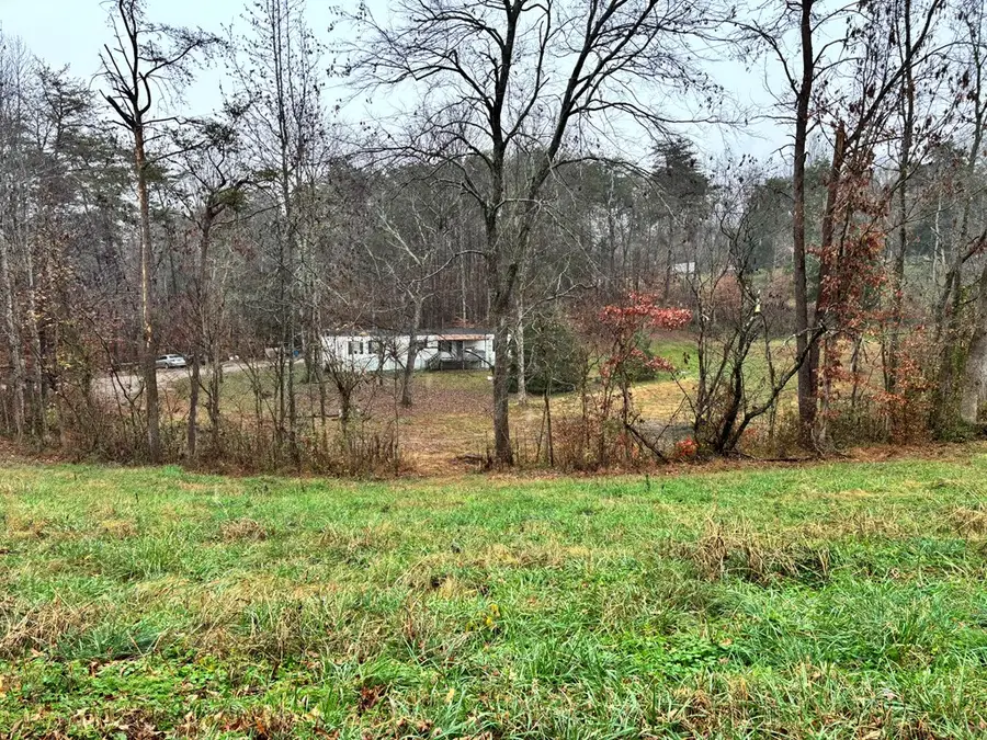 202 Vaughn Ln, Livingston, TN 38570 - Image #2