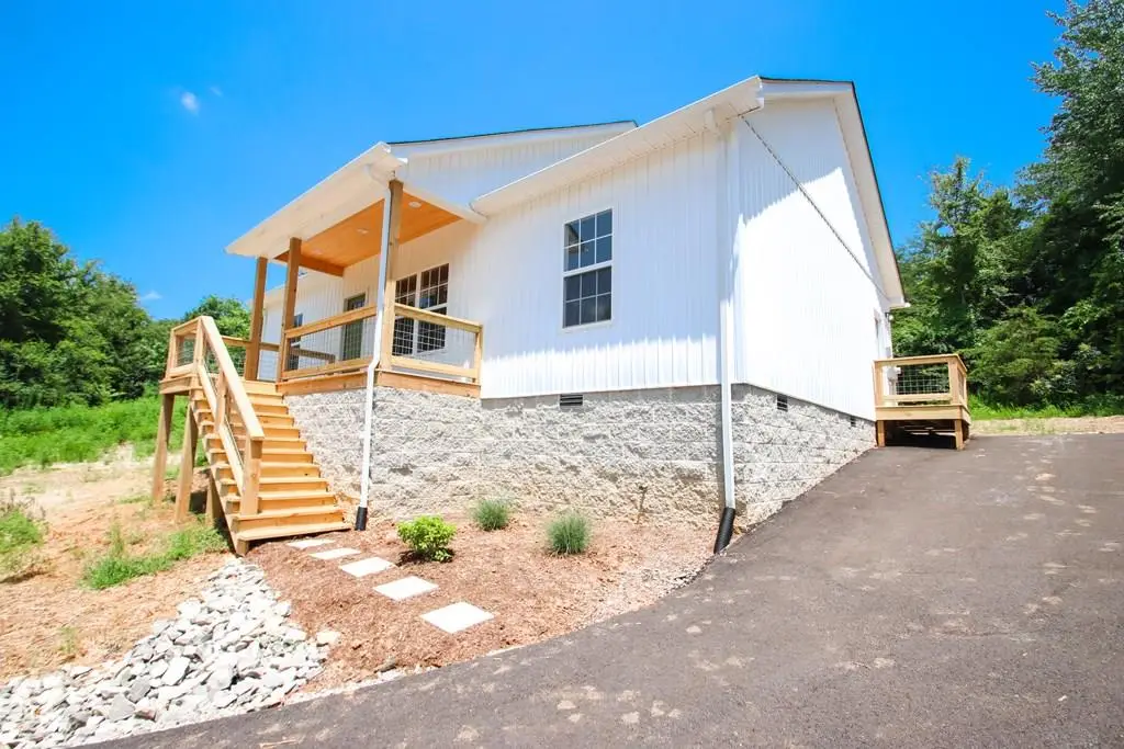 88 River Oaks Drive, Sparta, TN 38583 - Image #1