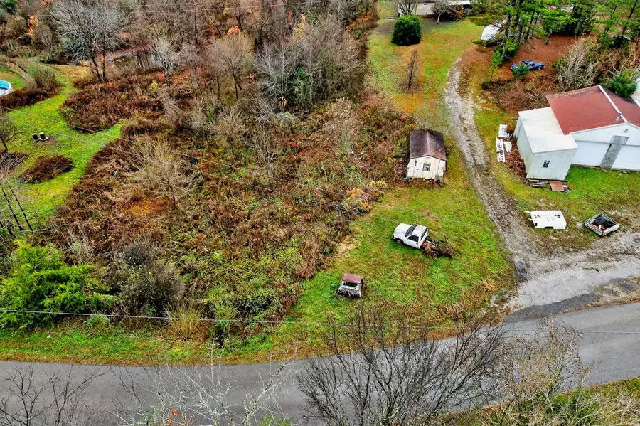 265 N Center Point Acres, Walling, TN 38587 - Image #3