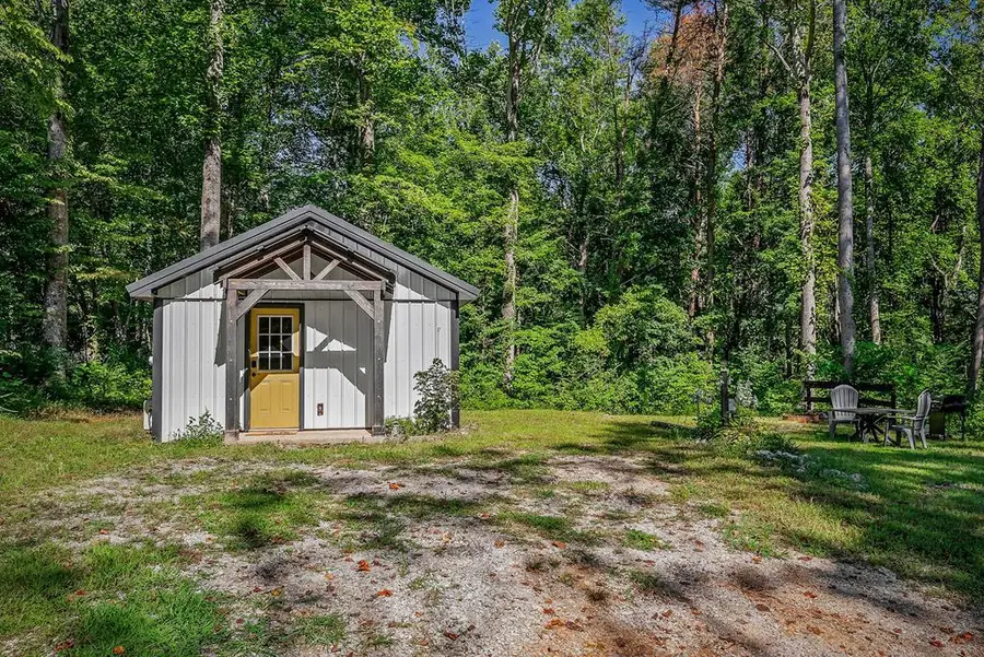 3247 Moodyville Rd, Byrdstown, TN 38549 - #3