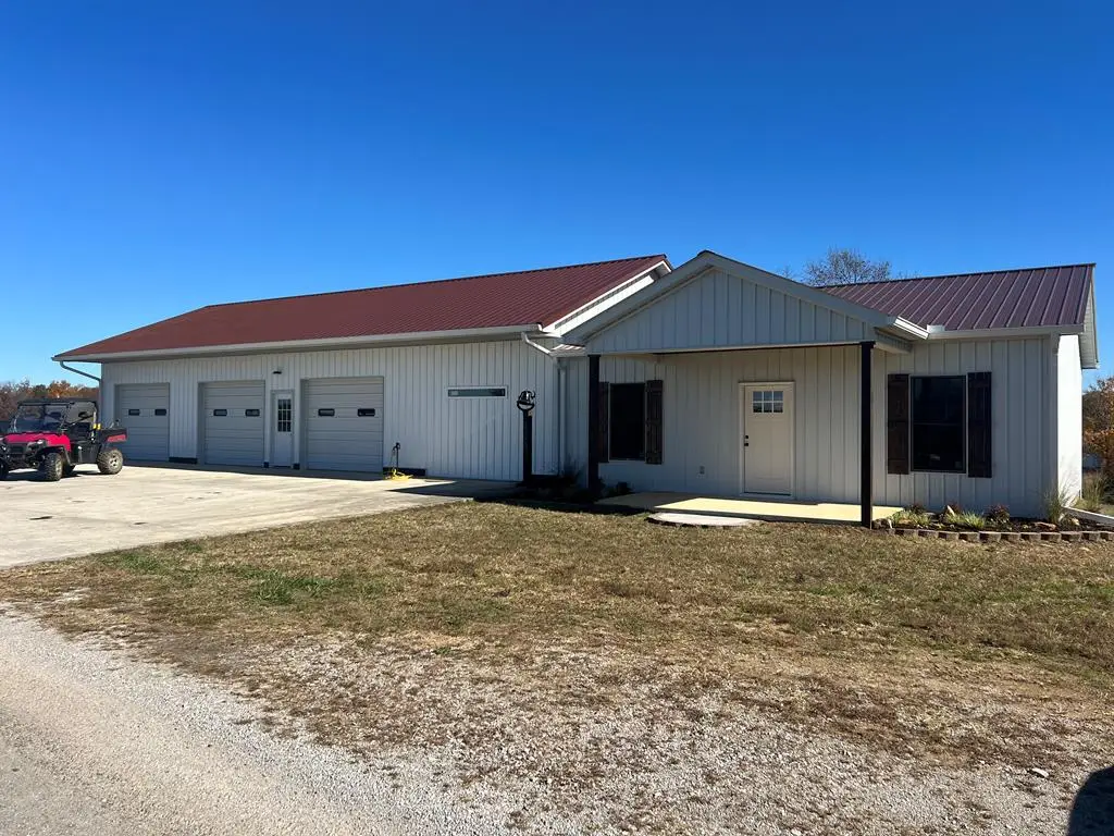 228 Thompson Circle, Byrdstown, TN 38549 - Image #1