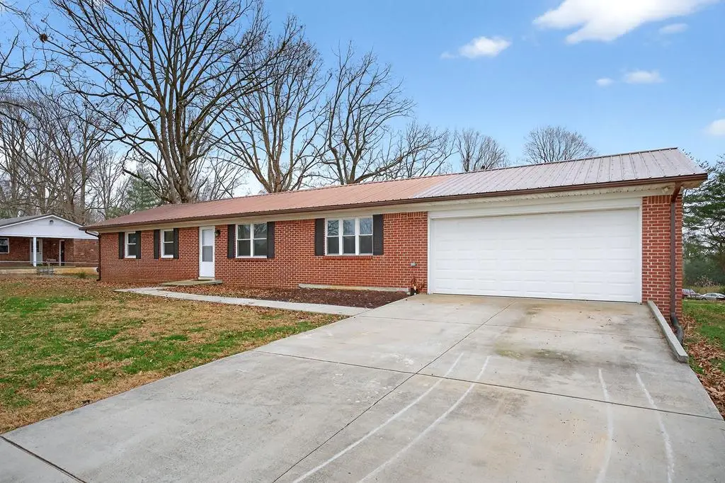 131 Jennifer St, Livingston, TN 38570 - Image #1