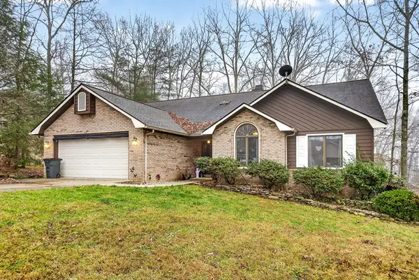 213 Lakeside Drive, CROSSVILLE, TN 38558