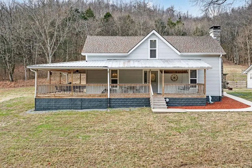 390 Taylor Hollow Ln, Gainesboro, TN 38562-5312 - Image #1