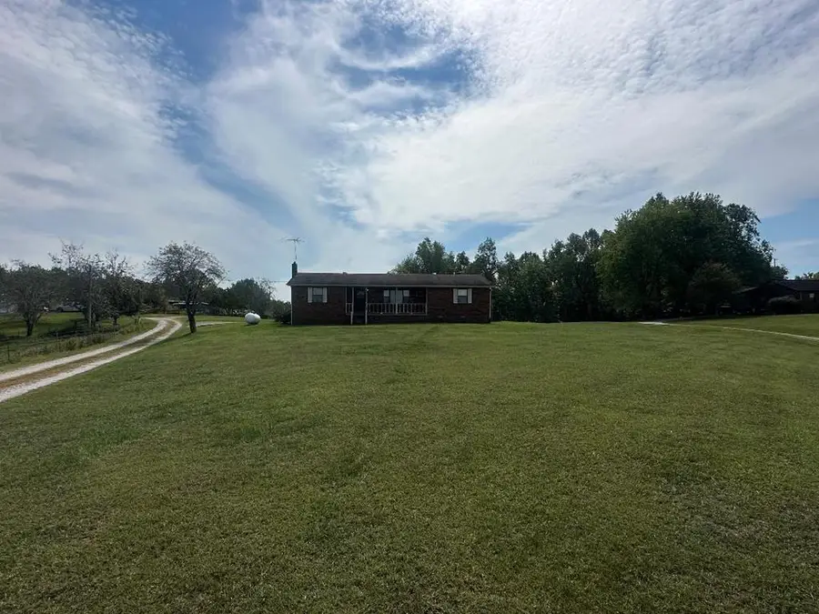 552 Pea Ridge Rd, Chestnut Mound, TN 38552 - #2