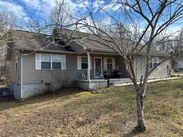 477 Lincolnshire Dr, Crossville, TN 38555 - Image #2