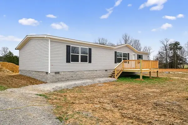 129 Earl Phillips Lane, Hilham, TN 38568