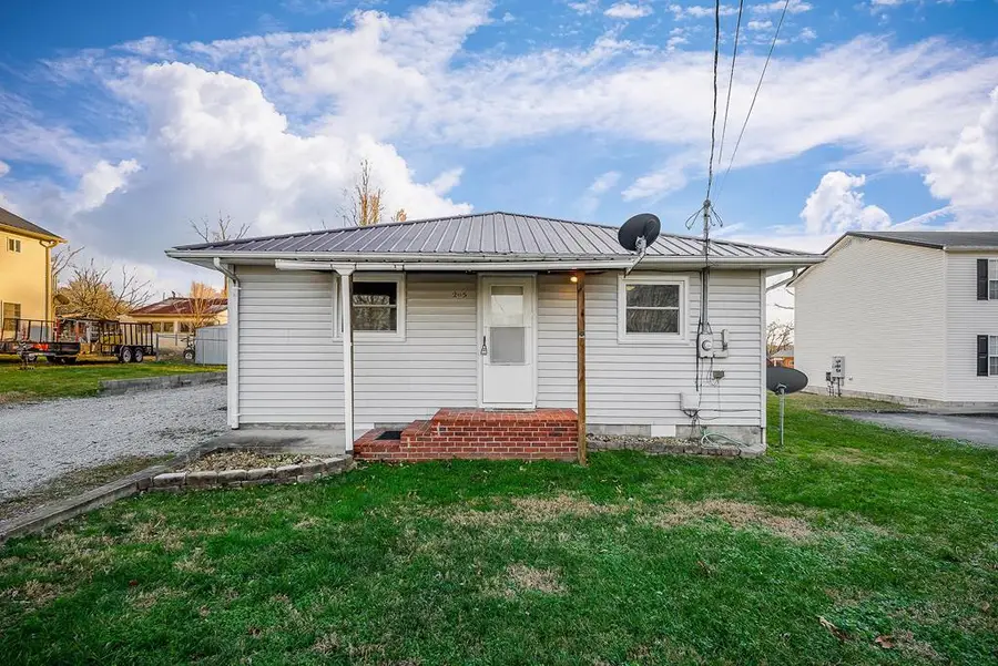 205 E 16th St, Cookeville, TN 38501 - Image #2