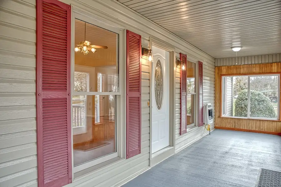 6260 Warren Henley Rd, Baxter, TN 38544 - Image #2