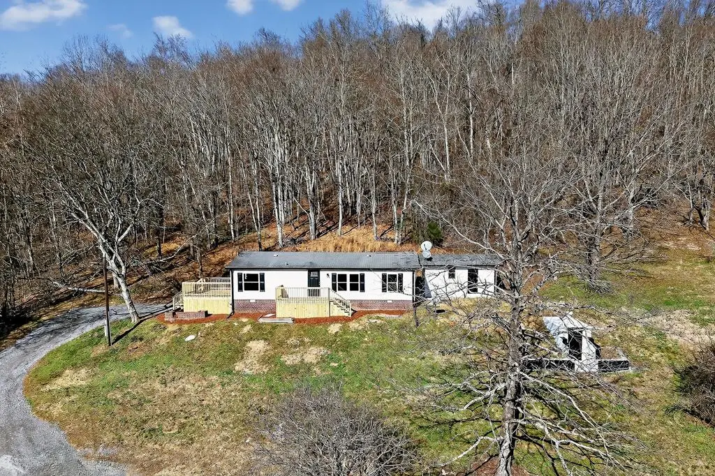 593 Cedar Bend Rd, Beechgrove, TN 37018 - #1