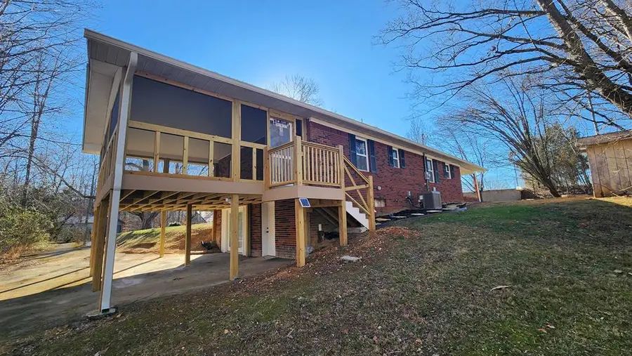 5021 Eagles Cove Road, Byrdstown, TN 38549 - Image #3