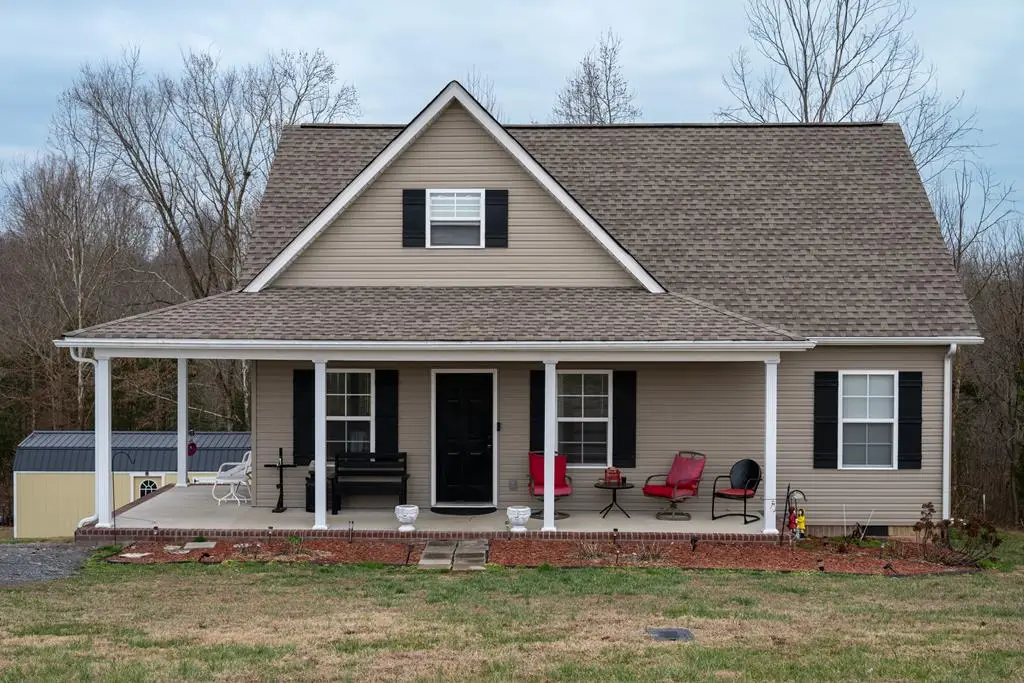 828 Kirbytown Rd, Lafayette, TN 37083 - Image #1