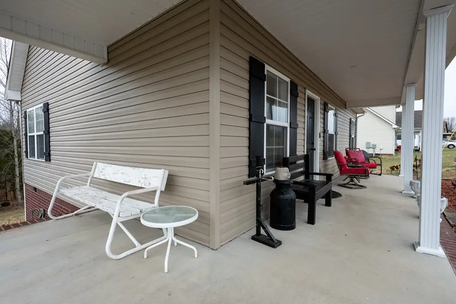 828 Kirbytown Rd, Lafayette, TN 37083 - Image #3