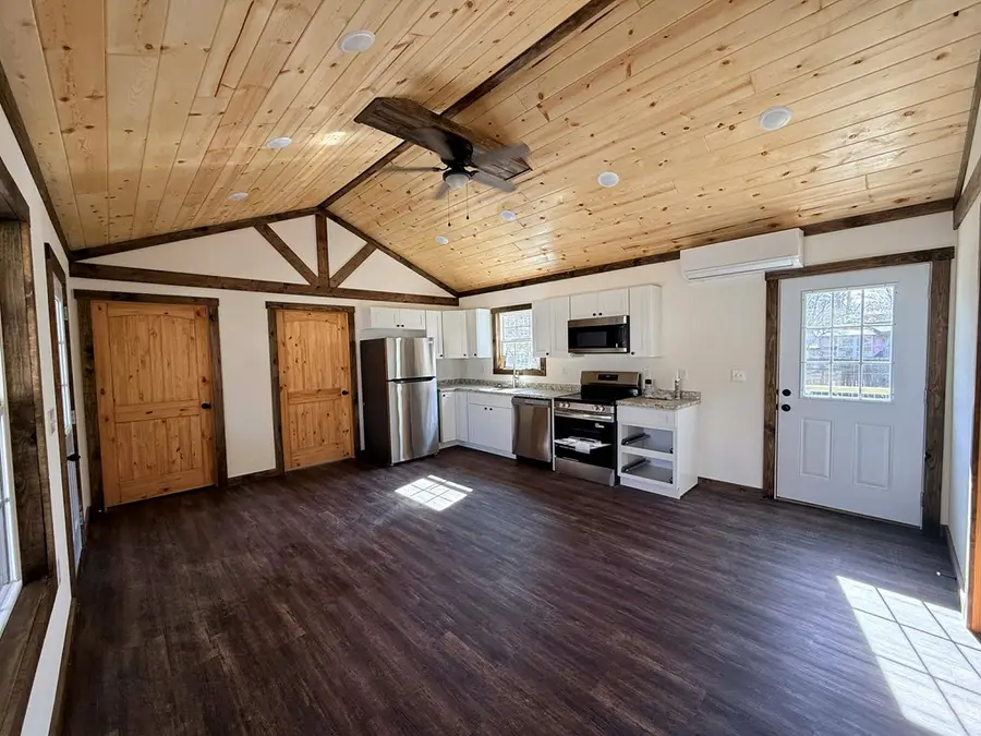 116 Joe Voiles Rd, Jamestown, TN 38556 - #2