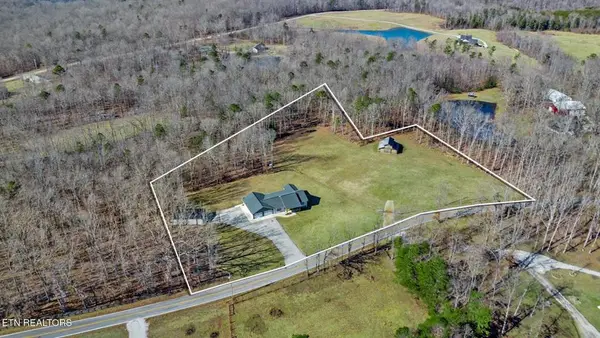 1926 Old Grimsley Rd, Grimsley, TN 38565-5128