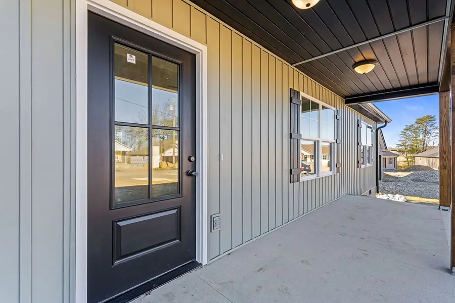 141 Sky View Meadow Drive, Crossville, TN 38555 - Image #3