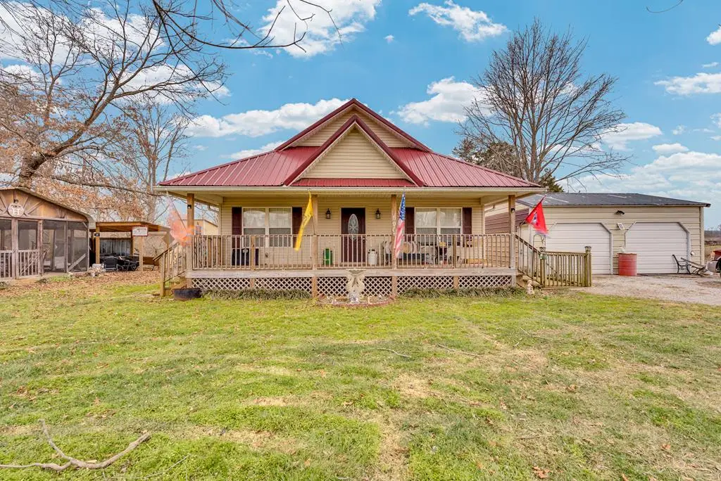 590 Franks Ferry Rd, Sparta, TN 38583 - #1