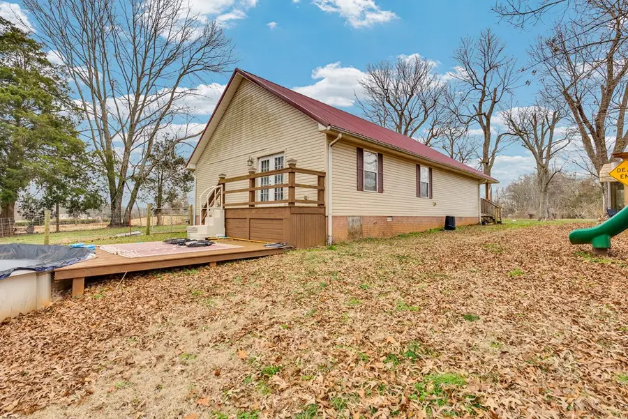 590 Franks Ferry Rd, Sparta, TN 38583 - #2