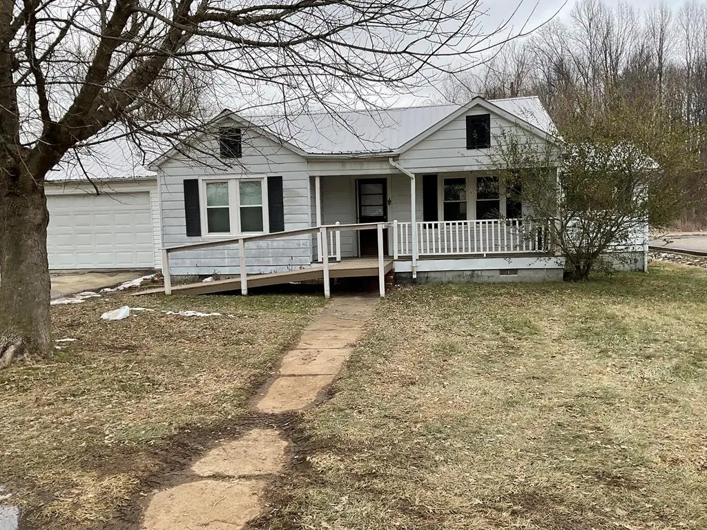 308 West Main St, Byrdstown, TN 38549 - #1