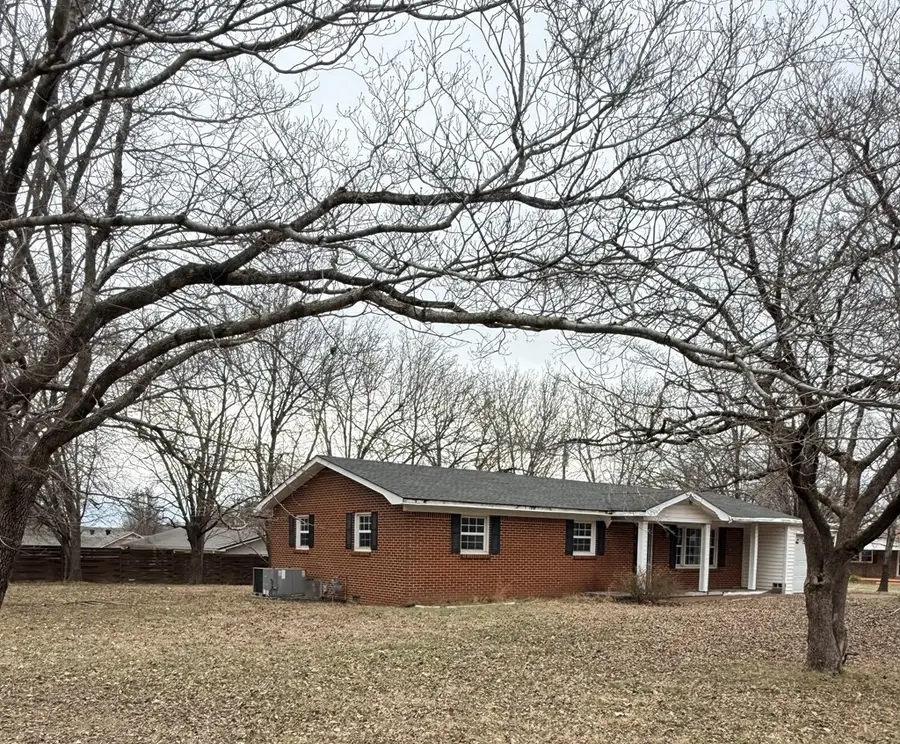 761 Iris St, Cookeville, TN 38501 - #3