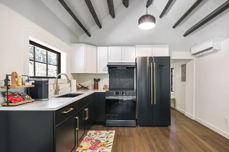 122 Abby Ln, Byrdstown, TN 38549 - #2