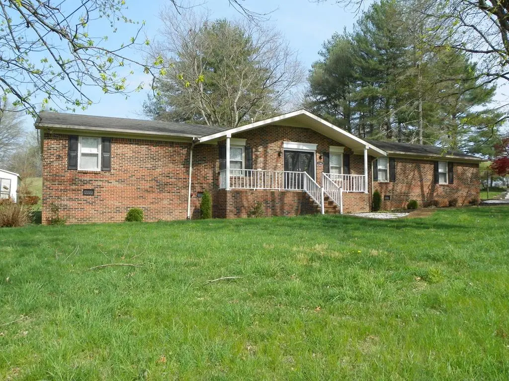 136 S Arrowhead Dr, McMinnville, TN 37110 - #1