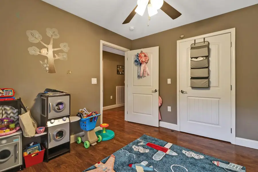 803 SE Spruce Loop, Crossville, TN 38555 - #2