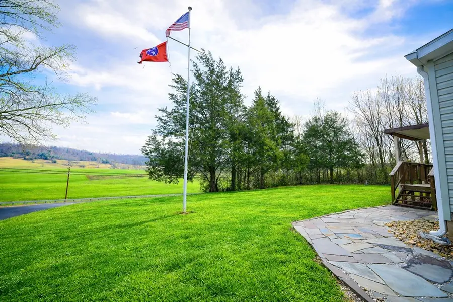 1757 Byrdstown Hwy, Livingston, TN 38570 - #2