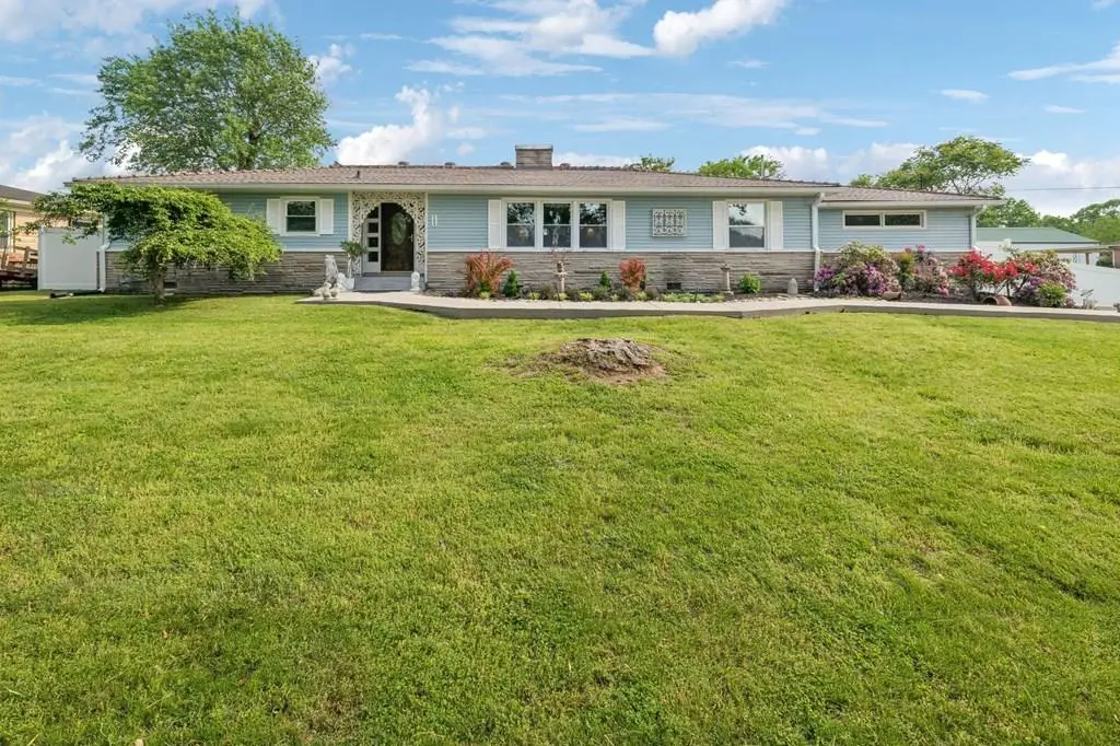 604 College Ave E, Carthage, TN 37030 - #1