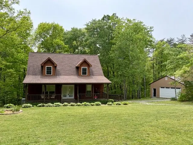 331 E Cove, Monterey, TN 38574 - #2