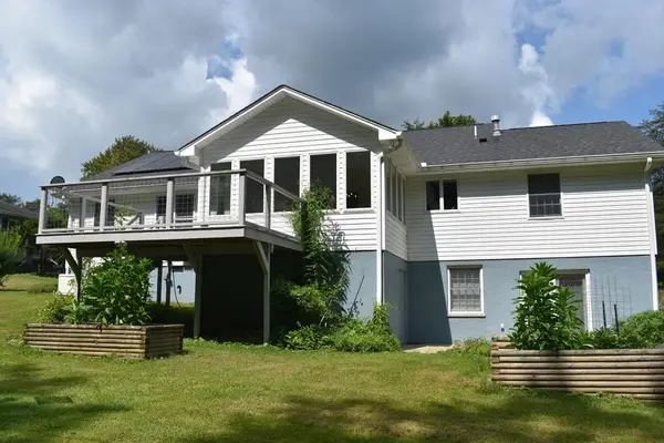 91 Upper Meadows Rd, SPARTA, TN 38583