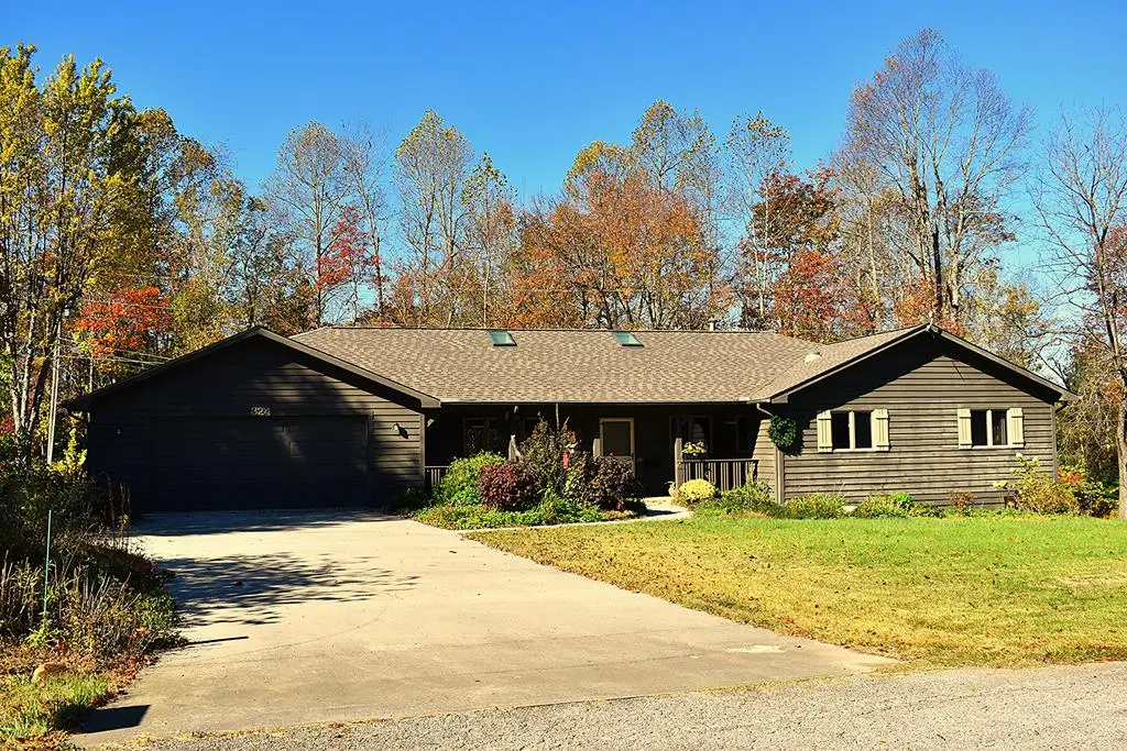 324 Meadows Rd, Sparta, TN 38583-3973 - #1
