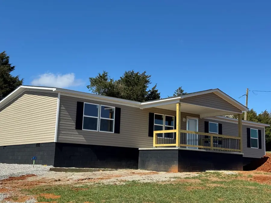 400 Lake Drive, Albany, KY 42602 - #2