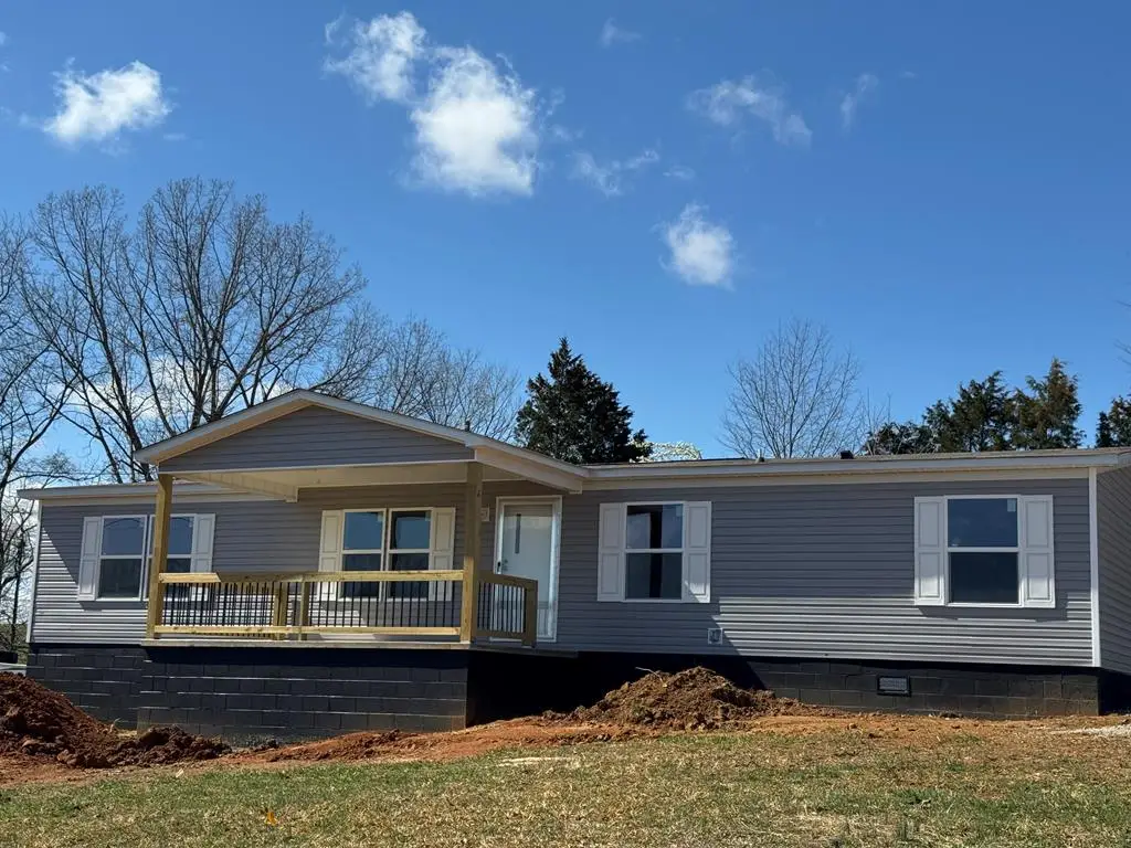 412 Lake Drive, Albany, KY 42602 - #1