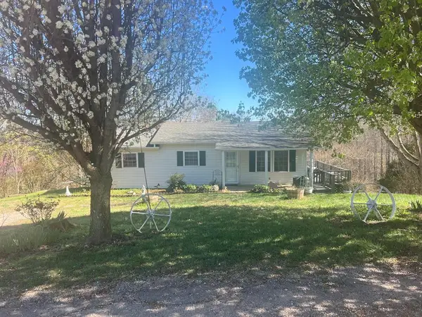 3133 Mt Union Road, Byrdstown, TN 38549