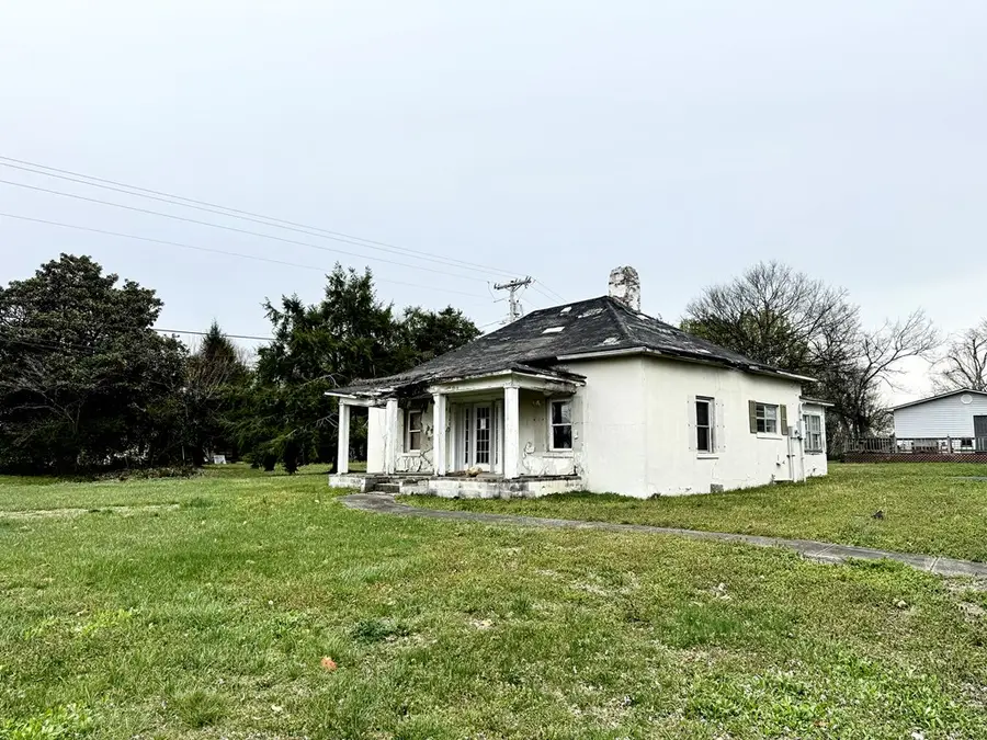 537 1st Ave N, Baxter, TN 38544 - #3