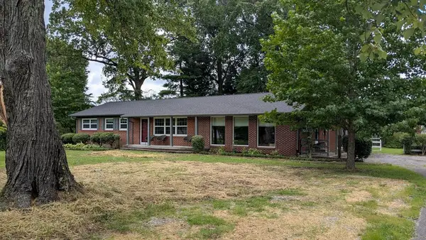 1215 Meadow Rd, COOKEVILLE, TN 38501