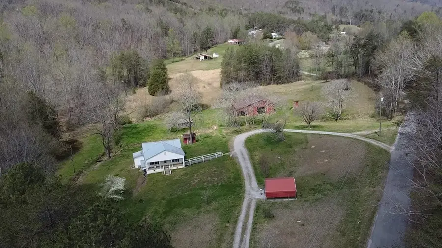 239 Miller Rd, Pikeville, TN 38585 - #3