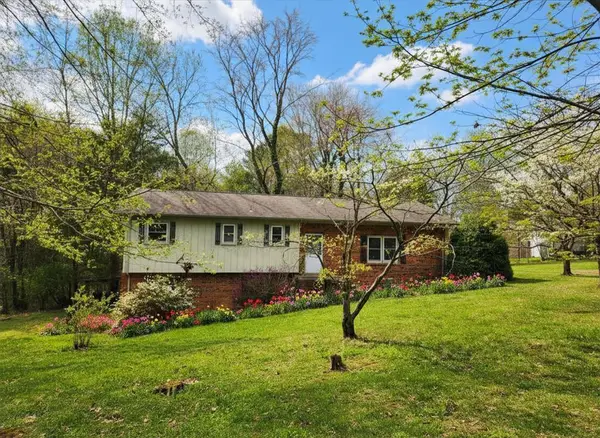 5213 Hillrose Dr, Baxter, TN 38544