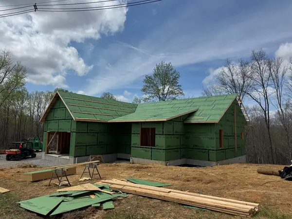 4000 Star Point Road, Byrdstown, TN 38549