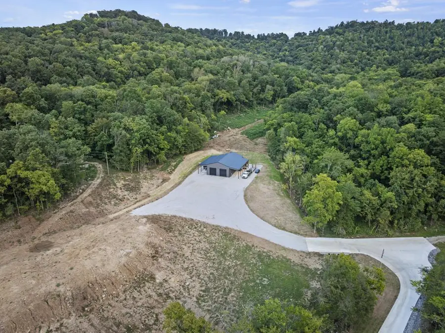 215 Hickman Creek Rd S, Hickman, TN 38567 - #2