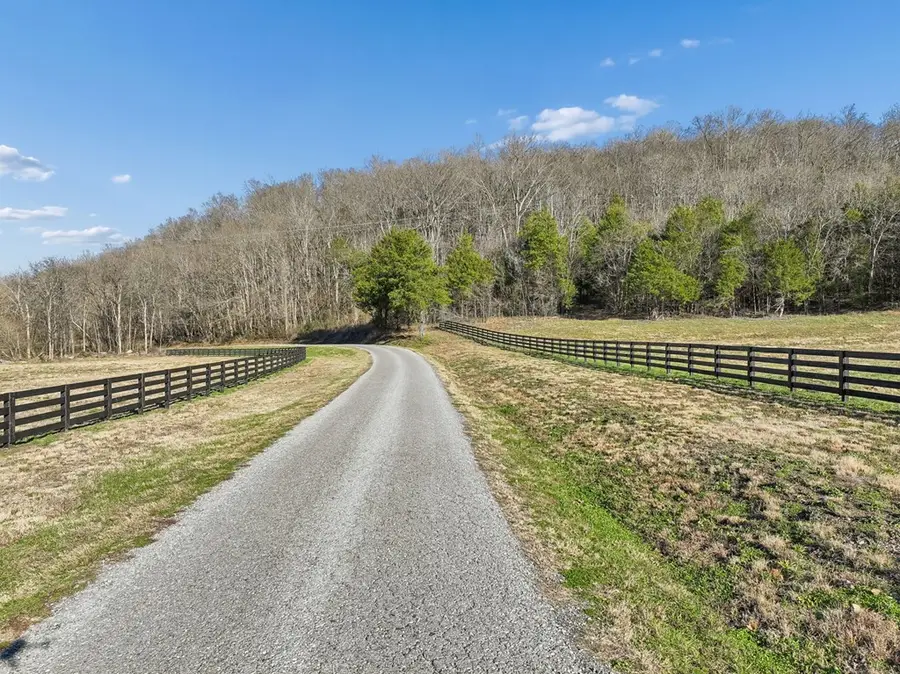 215 Hickman Creek Rd S, Hickman, TN 38567 - #3