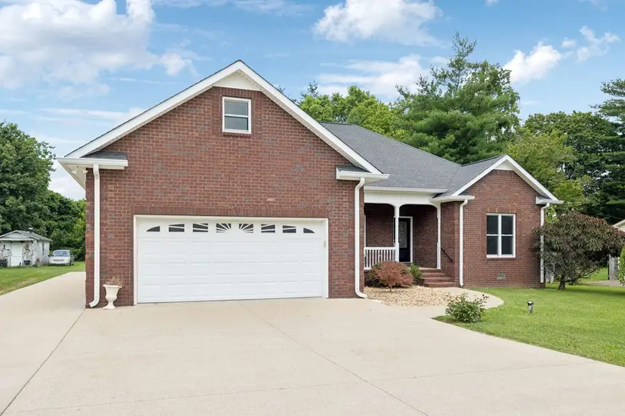 314 W Main Street, Alexandria, TN 37012 - #2