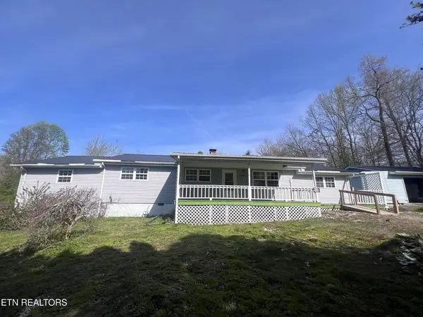 554 Mary Cromwell Rd, Jamestown, TN 38556-5218