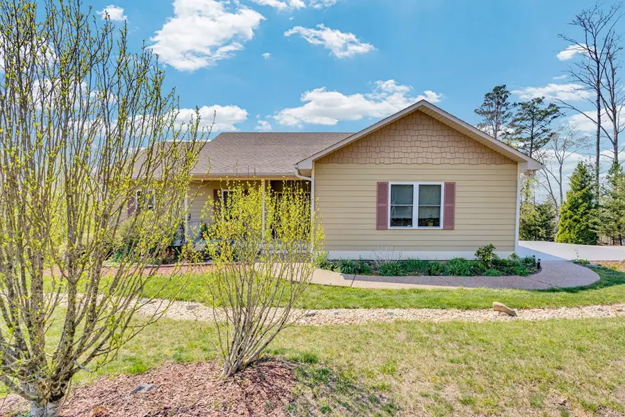 203 Big Leaf Rd, Jamestown, TN 38556 - #2