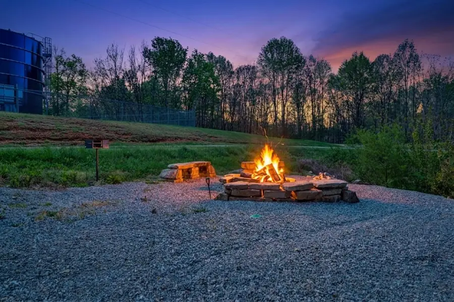 5086 Eagles Cove, Byrdstown, TN 38549 - #3