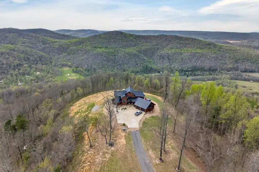 751 Bear Knob Ln., Crawford, TN 38554 - #2