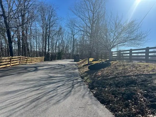 Lot 24 Mallard Pointe, Byrdstown, TN 38549