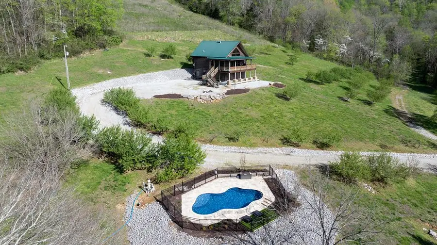 4818 Ensor Hollow Rd, Buffalo Valley, TN 38548 - #2