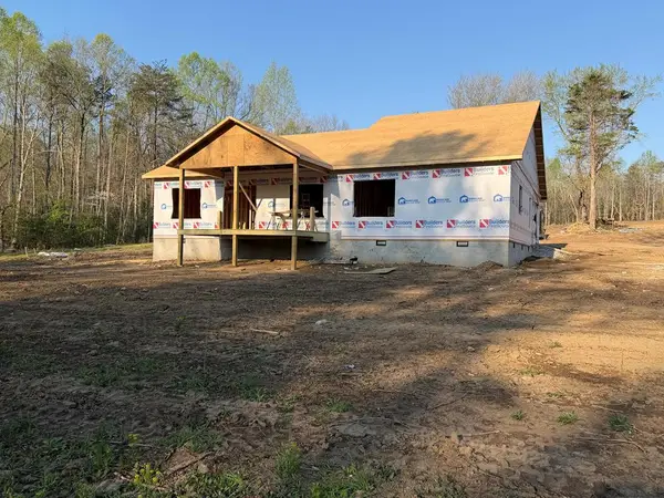 2226 Country Club Rd, Jamestown, TN 38556